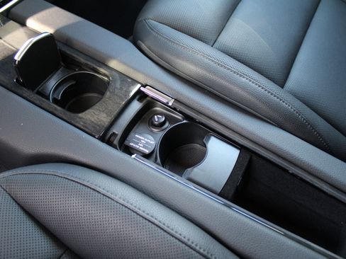 Used 2013 Porsche Panamera S image 31