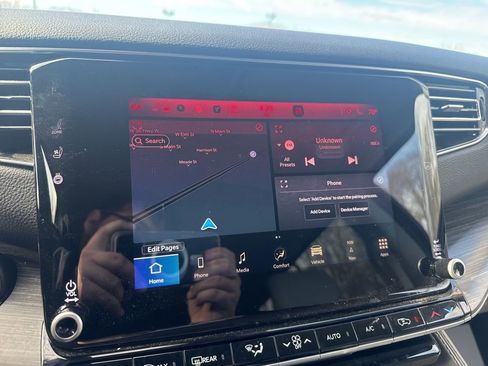 Used 2024 Jeep Wagoneer Series II image 23