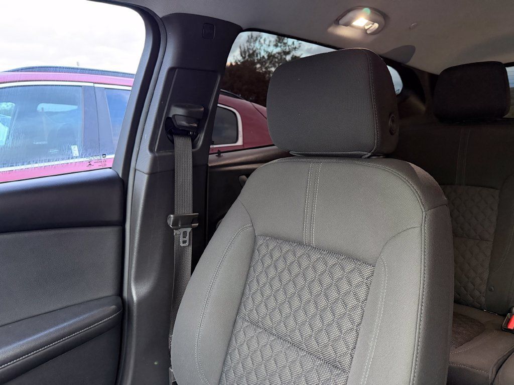 Used 2022 Chevrolet Blazer LT AWD/4WD image 19
