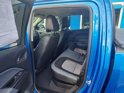 Used 2022 Chevrolet Colorado Z71 AWD/4WD image 11