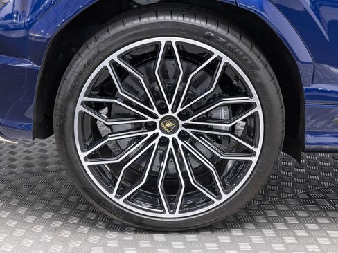 Used 2026 Lamborghini Urus SE AWD/4WD image 59