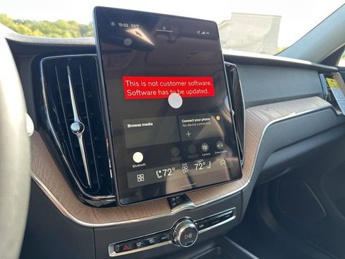 New 2026 Volvo XC60 B5 Plus w/ Protection Package Premier image 15