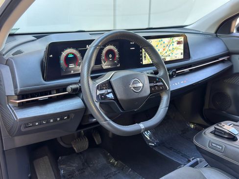 Used 2024 Nissan Ariya FWD image 13