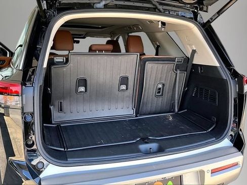 Used 2025 Nissan Pathfinder Platinum w/ Cargo Package FWD image 31