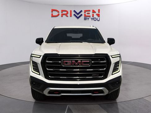 New 2026 GMC Yukon AT4 Ultimate w/ LPO, Floor Liner Package AWD/4WD image 9