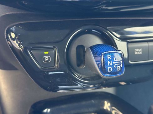 Used 2016 Toyota Prius Three image 24
