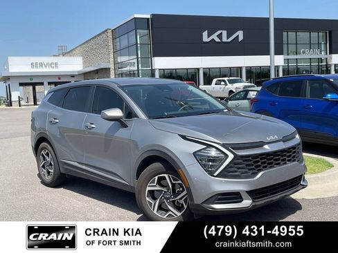 Certified 2025 Kia Sportage LX FWD image 1