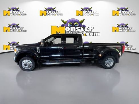 Used 2017 Ford F450 XLT w/ XLT Premium Package AWD/4WD image 7