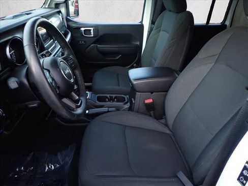 Used 2023 Jeep Wrangler Unlimited w/ Cold Weather Group image 10