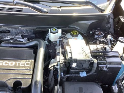 Used 2022 Chevrolet Equinox RS w/ RS Leather Package image 16