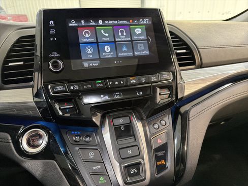 Used 2023 Honda Odyssey Elite image 19