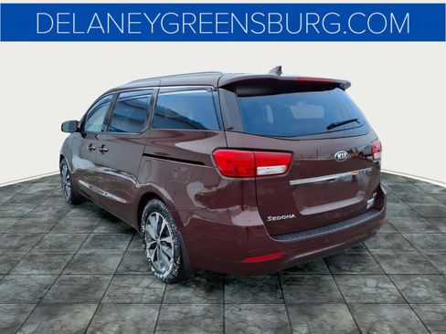 Used 2017 Kia Sedona SX image 5