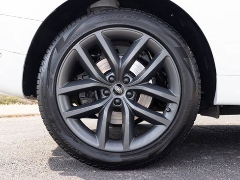 Used 2023 Land Rover Range Rover Sport SE Dynamic image 51