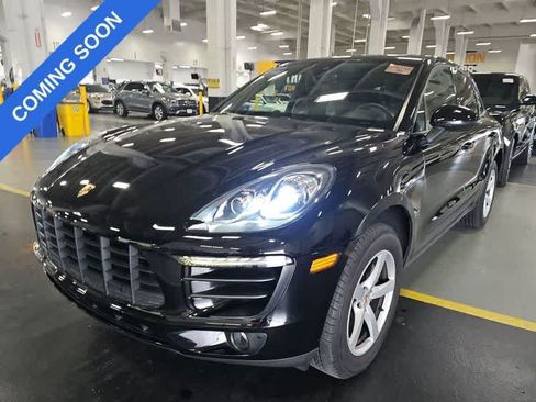 Used 2018 Porsche Macan AWD/4WD image 1