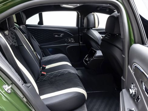 Used 2024 Bentley Flying Spur W12 AWD/4WD image 55