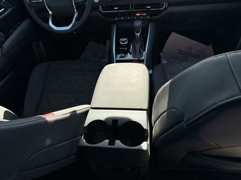 Used 2024 Chevrolet Colorado Z71 image 24