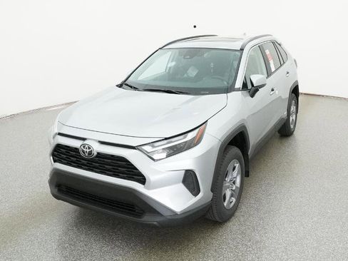 New 2025 Toyota RAV4 XLE image 5
