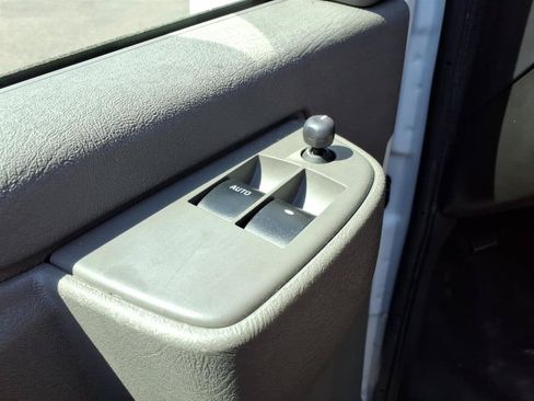 Used 2022 Chevrolet Express 2500 w/ Driver Convenience Package RWD image 20