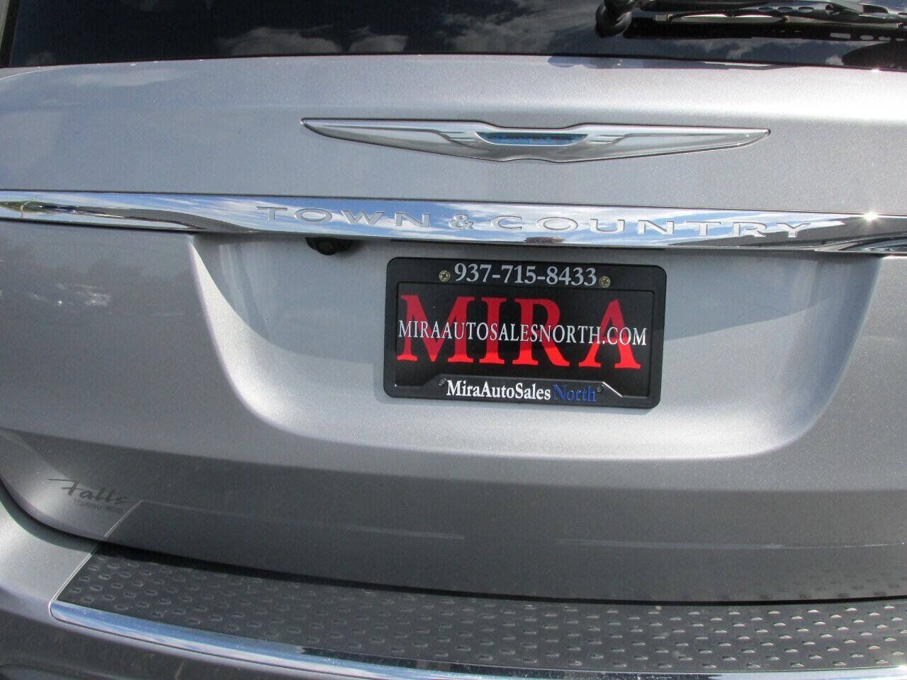 Used 2015 Chrysler Town & Country Touring w/ Driver Convenience Group FWD image 41
