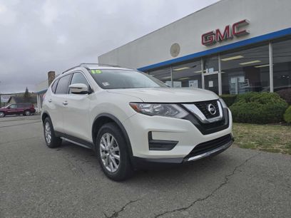 Used 2017 Nissan Rogue SV