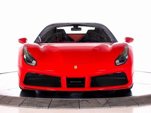 Used 2019 Ferrari 488 Spider image 15