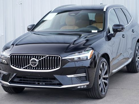 Used 2023 Volvo XC60 B5 Ultimate w/ Climate Package image 47