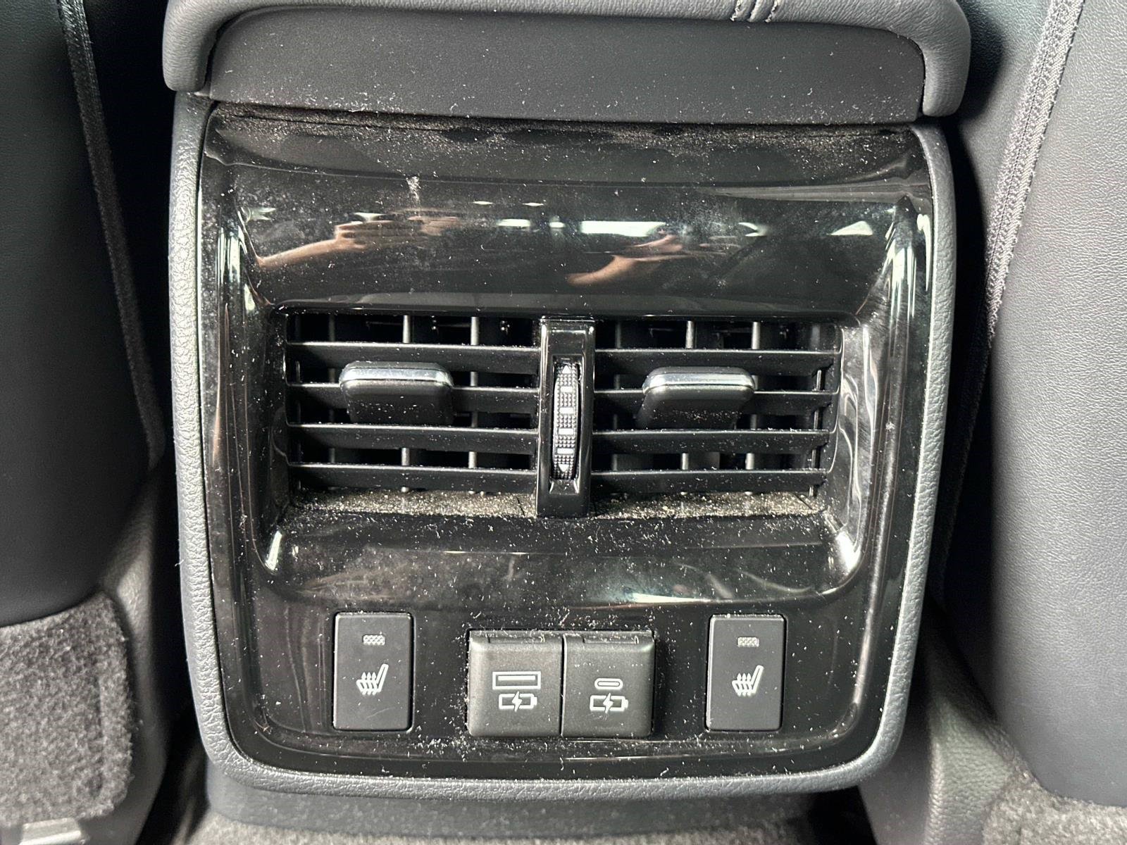 Used 2021 Toyota Avalon Limited w/ Advanced Safety Package FWD image 13