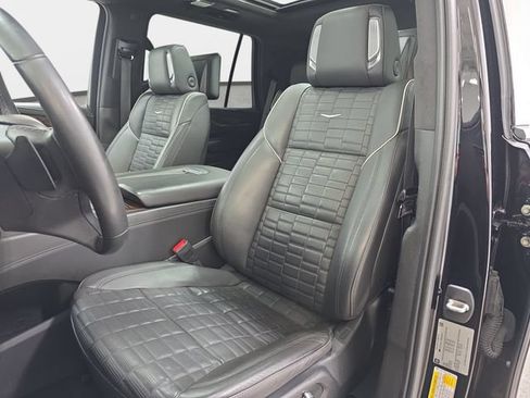 Used 2021 Cadillac Escalade Sport Platinum w/ LPO, ONYX Package AWD/4WD image 12