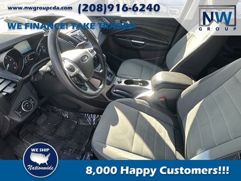 Used 2016 Ford Escape SE w/ SE Cold Weather Package image 3