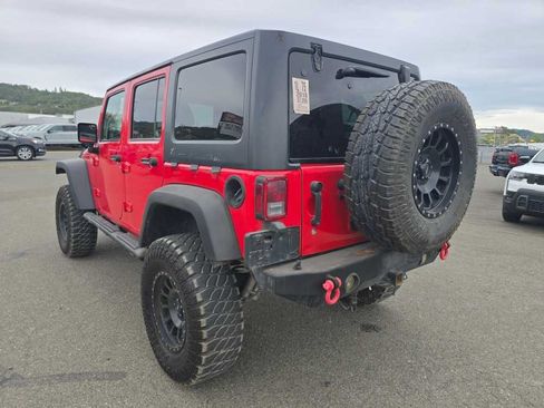 Used 2018 Jeep Wrangler Unlimited Sport S AWD/4WD image 16