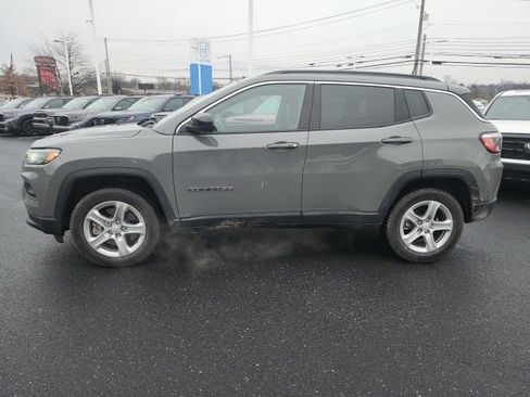 Used 2023 Jeep Compass Latitude image 5