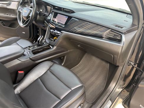 Used 2023 Cadillac XT6 Premium Luxury w/ Technology Package AWD/4WD image 45