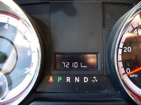 Used 2019 Dodge Grand Caravan SXT FWD image 28