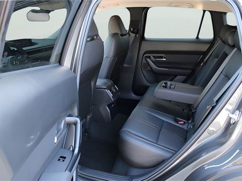 Used 2025 MAZDA CX-50 AWD 2.5 Turbo w/ Premium Pkg image 11