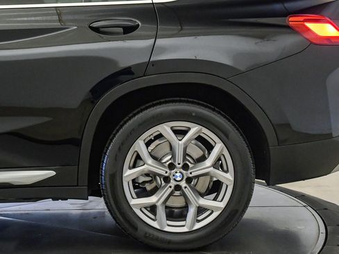 Used 2023 BMW X4 xDrive30i w/ Premium Package AWD/4WD image 10
