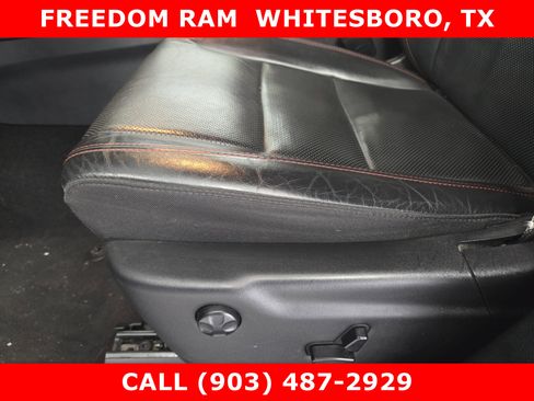 Used 2024 Dodge Durango GT image 18