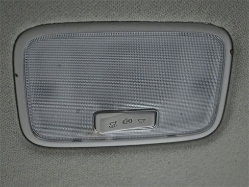 Used 2022 Hyundai Venue SE image 15