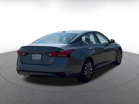 Used 2024 Nissan Altima 2.5 SV image 14