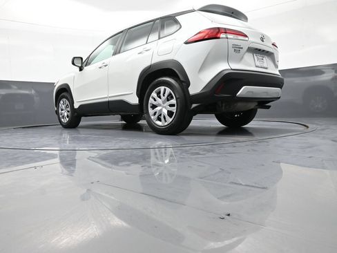 Certified 2022 Toyota Corolla Cross L AWD/4WD image 31