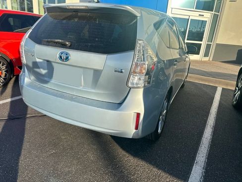 Used 2012 Toyota Prius V Five FWD image 6