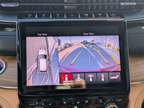 Used 2025 Jeep Grand Cherokee L Summit image 23