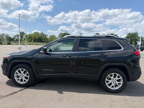 Used 2015 Jeep Cherokee Latitude w/ Comfort/Convenience Group AWD/4WD image 14