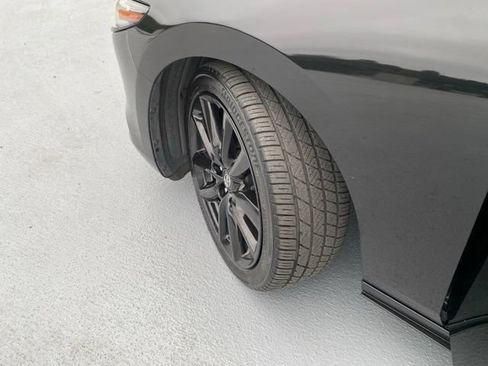 Used 2021 MAZDA MAZDA3 s FWD image 25