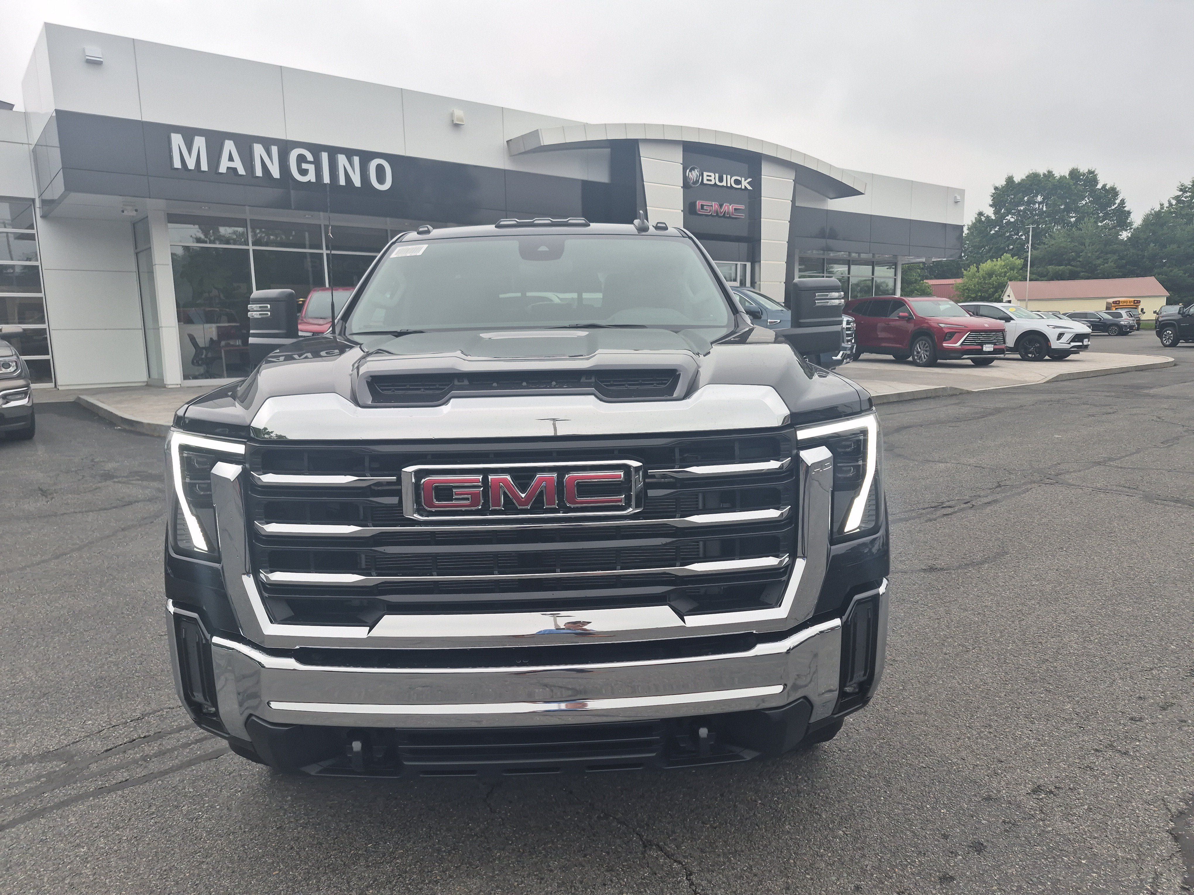 Used 2026 GMC Sierra 2500 SLE w/ SLE Value Package; AWD/4WD image 42