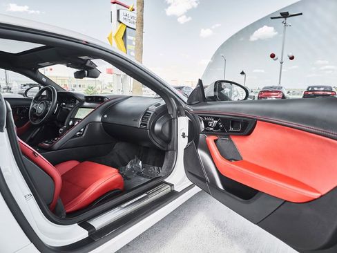Used 2023 Jaguar F-TYPE Coupe RWD image 11