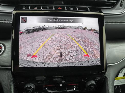 New 2025 Jeep Grand Cherokee Limited image 14