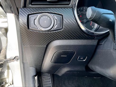 Used 2016 Ford Mustang Coupe image 29