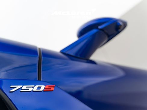 Used 2024 McLaren 750S Spider image 14
