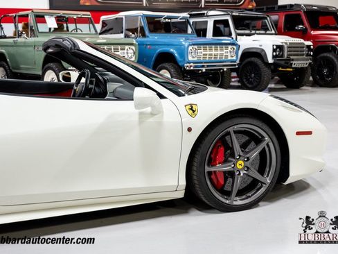 Used 2014 Ferrari 458 Spider image 36