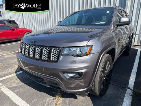 Used 2019 Jeep Grand Cherokee Altitude AWD/4WD image 1